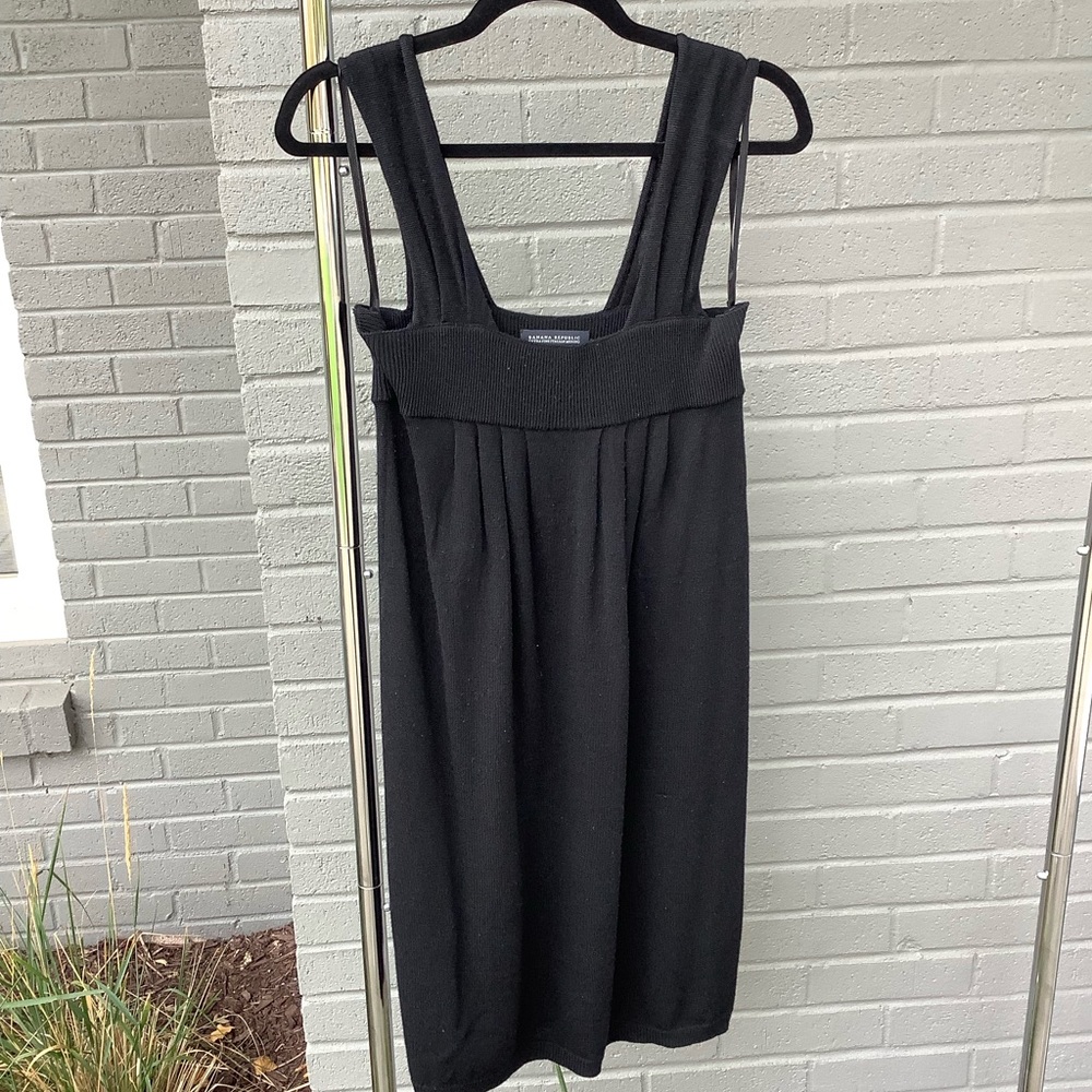 Banana Republic merino black wool sleeveless jumper, size M